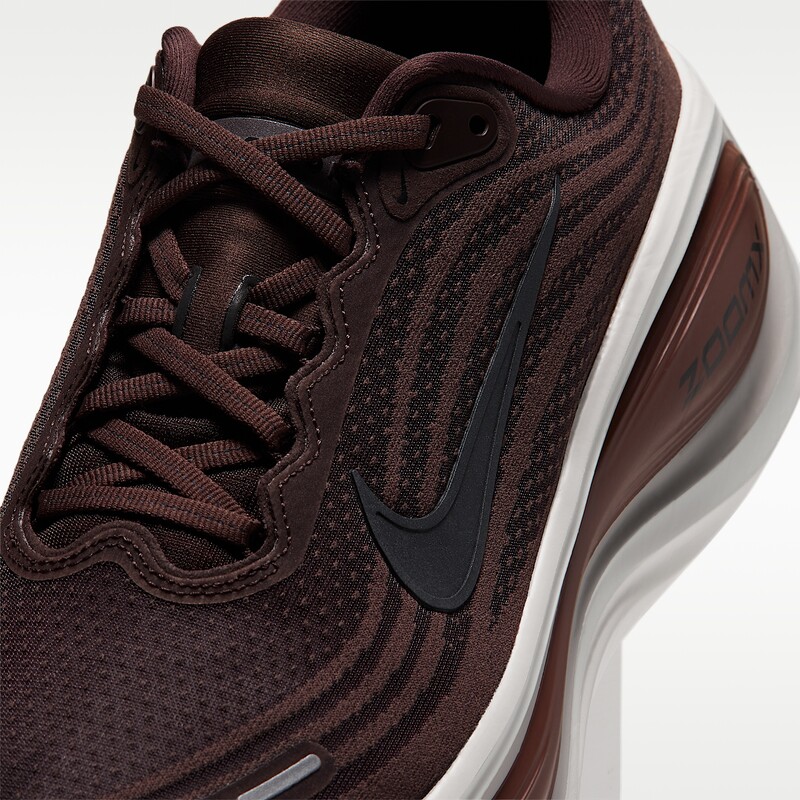 Nike Vomero Plus "Baroque Brown" | HV8150-200