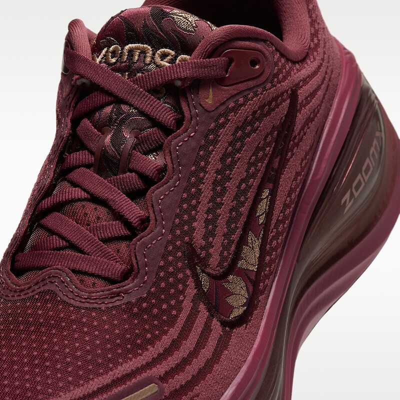 Nike Vomero Plus "Pink Smoke" | IX8605-600 Nike Vomero Plus "Pink Smoke" | IX8605-600