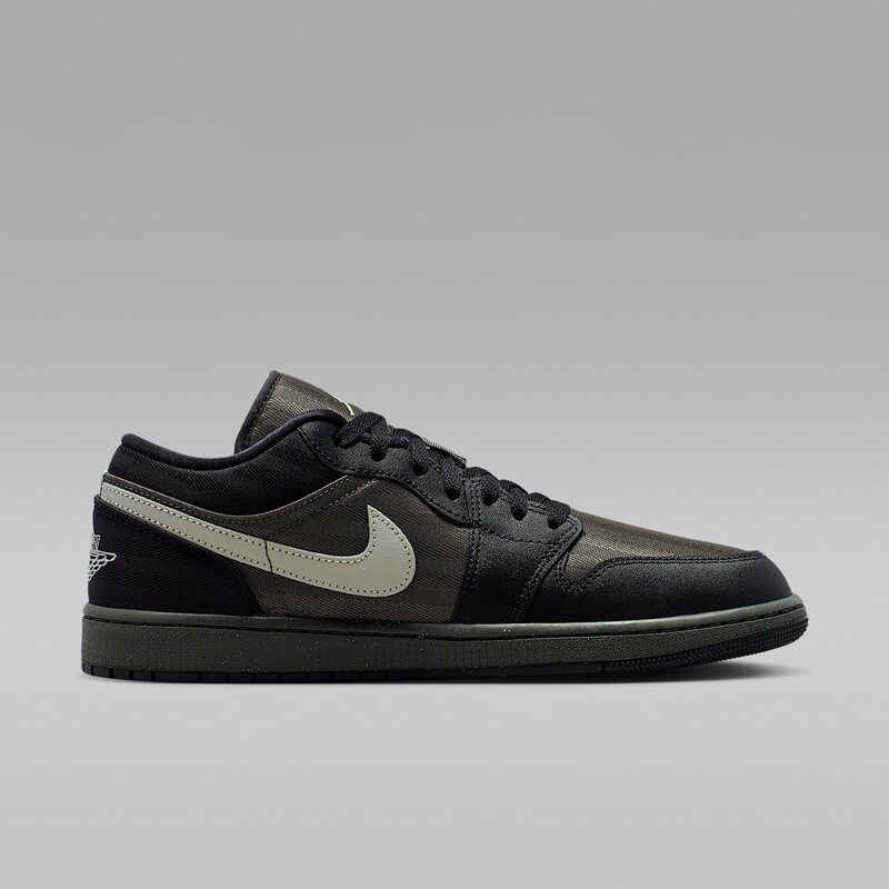 Air Jordan 1 Low SE "Black/Spruce Frog" | JA4564-010