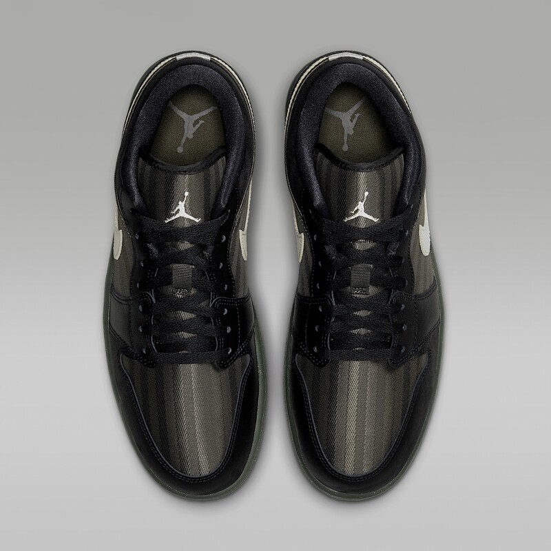 Air Jordan 1 Low SE "Black/Spruce Frog" | JA4564-010 Air Jordan 1 Low SE "Black/Spruce Frog" | JA4564-010