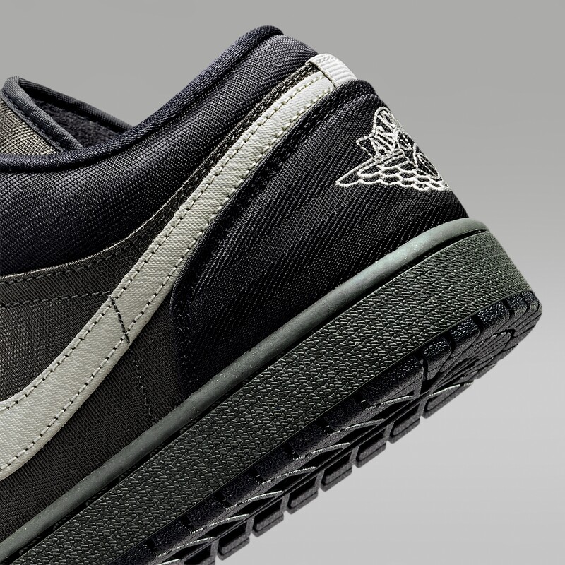 Air Jordan 1 Low SE "Black/Spruce Frog" | JA4564-010