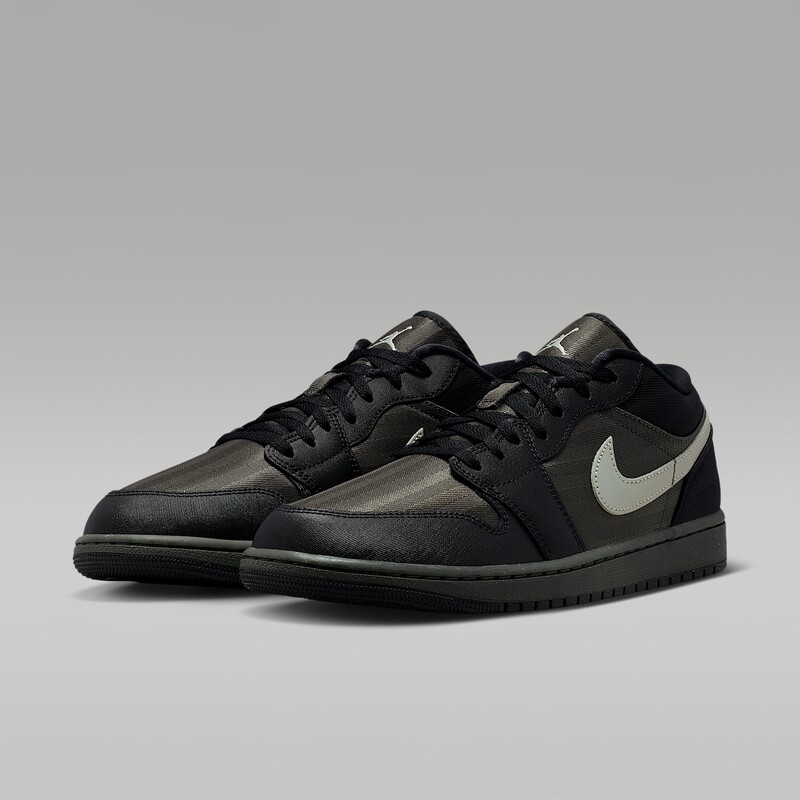 Air Jordan 1 Low SE "Black/Spruce Frog" | JA4564-010 Air Jordan 1 Low SE "Black/Spruce Frog" | JA4564-010