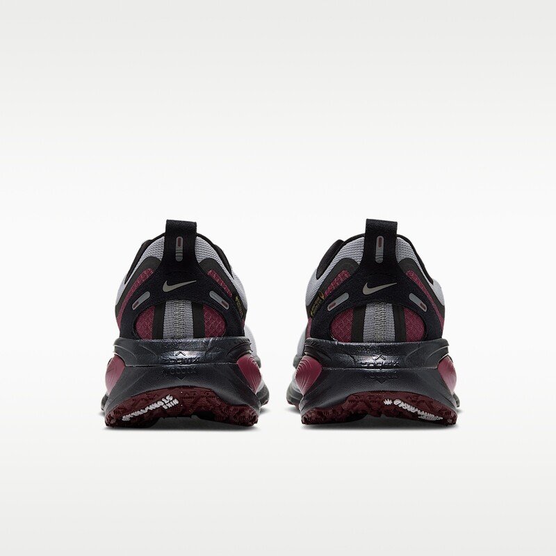 Nike Vomero 18 GORE-TEX "Smoke Grey/Pink Smoke" | IQ0467-001 Nike Vomero 18 GORE-TEX "Smoke Grey/Pink Smoke" | IQ0467-001