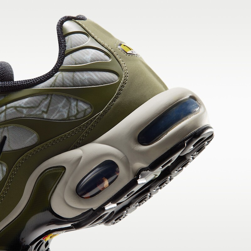 Nike Air Max Plus "Light Army" | IZ8912-320 Nike Air Max Plus "Light Army" | IZ8912-320
