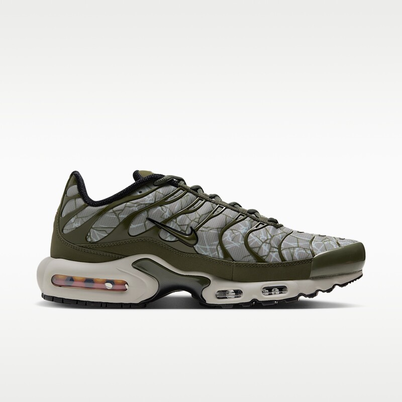Nike Air Max Plus "Light Army" | IZ8912-320