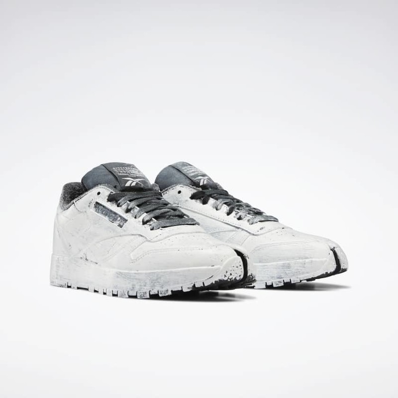 Maison Margiela x Reebok Classic Leather Tabi | H04859