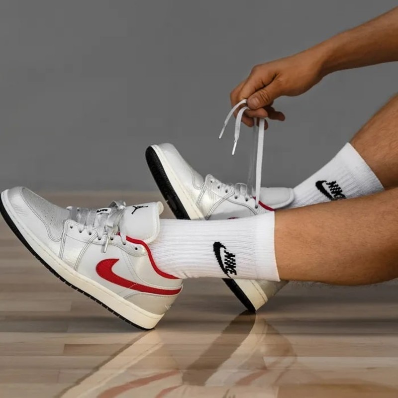 Air Jordan 1 Low Night Track | DA4668-001