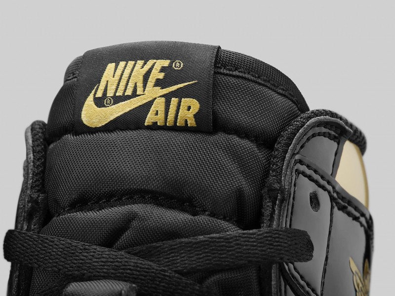 Air Jordan 1 High OG Black Gold | 555088-032