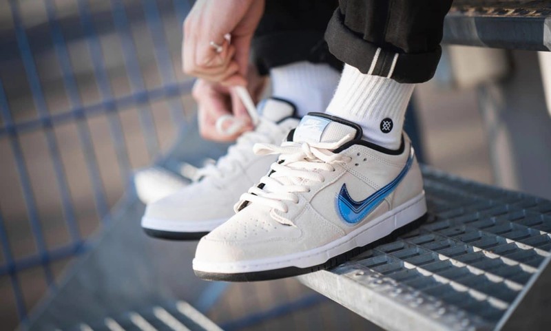 Nike SB Dunk Low Pro Truck It | CT6688-200