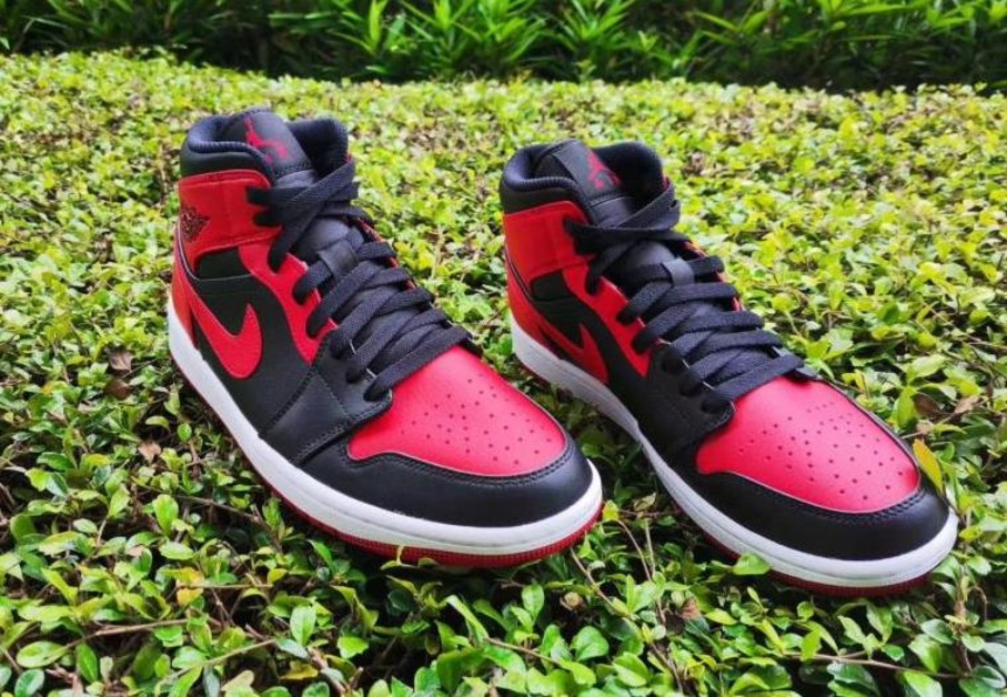 The First Pictures of the Air Jordan 1 Mid "Bred" (2020)