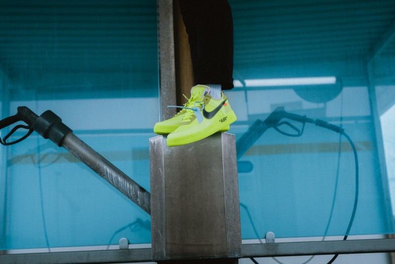 Off-White x Nike Air Force 1 Low Volt | AO4606-700