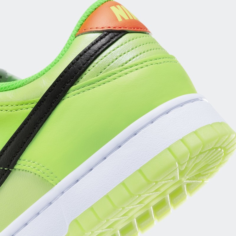 Nike Dunk Low "Glow In The Dark" | FJ4610-702