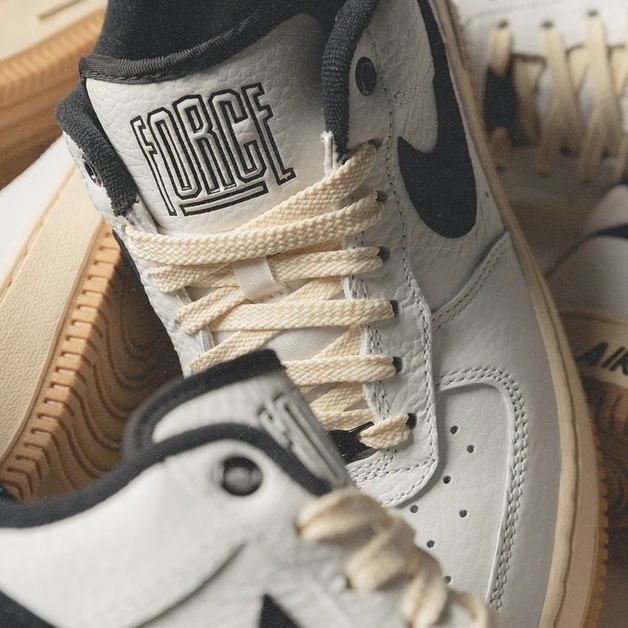 Der legendäre Nike Air Command Force verleiht dem Air Force 1 seine Logos Der legendäre Nike Air Command Force verleiht dem Air Force 1 seine Logos