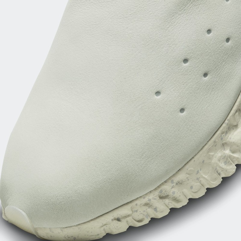 UNDERCOVER x Nike Moc Flow Light Bone | DV5593-001