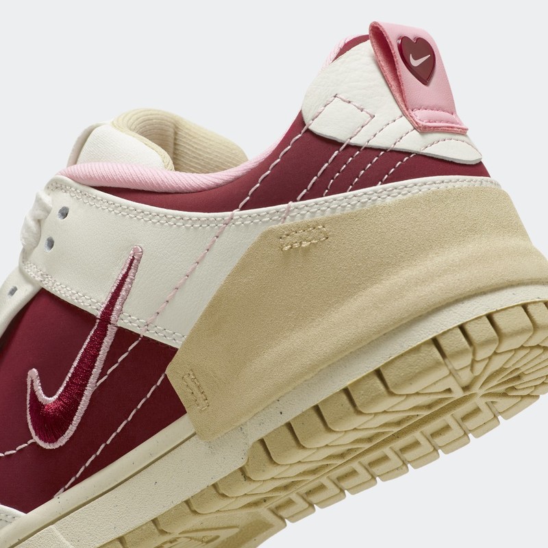 Nike Dunk Low Disrupt 2 "Valentines Day" | FD4617-667