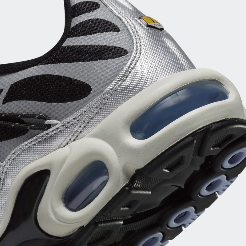 Nike Air Max Plus WMNS Lace Toggle | FD0799-001