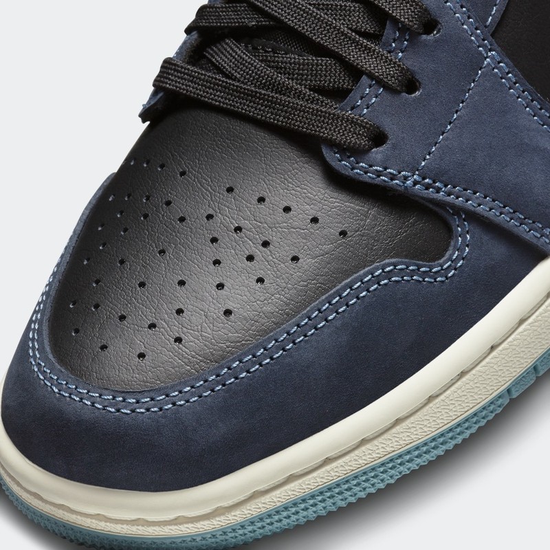Air Jordan 1 Low "Black Snakeskin" | FJ5478-010