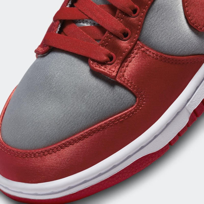 Nike Dunk Low "UNLV Satin" | DX5931-001