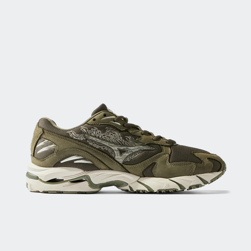 Maharishi x Mizuno Wave Rider 10 Fire Phoenix | D1GD222501