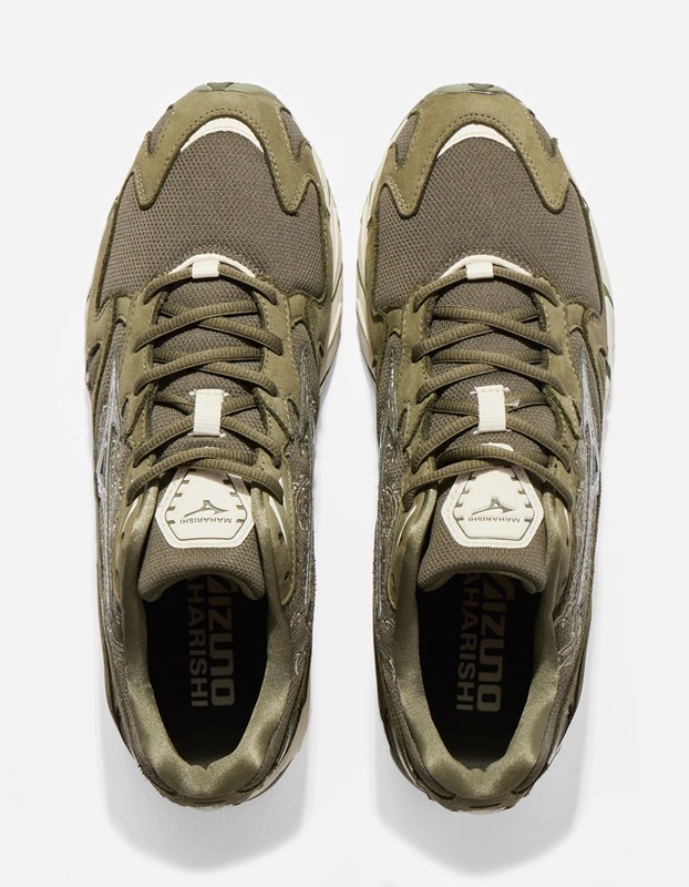 Maharishi x Mizuno Wave Rider 10 Fire Phoenix | D1GD222501