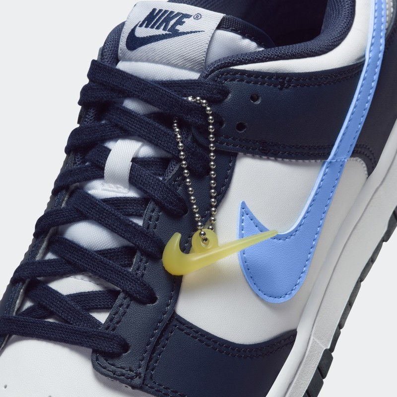 Nike Dunk Low "UNC Swoosh" | FN7800-400
