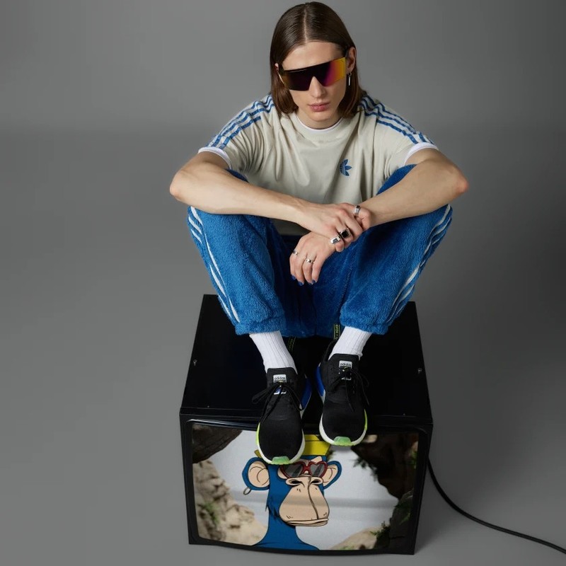 Indigo Herz x adidas NMD R1 "Core Black" | IE1844 Indigo Herz x adidas NMD R1 "Core Black" | IE1844