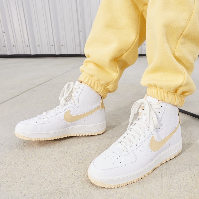 Nike Air Force 1 Sculpt "Pale Vanilla" | DV7454-100