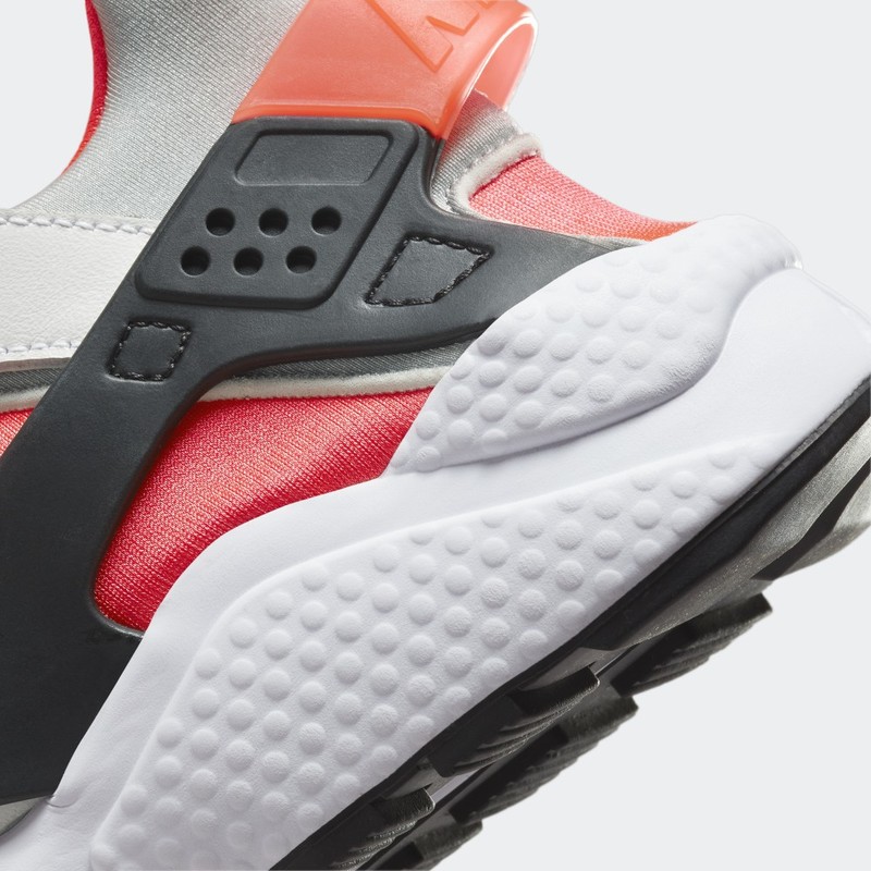 Nike Air Huarache "Icons" | DX4259-100
