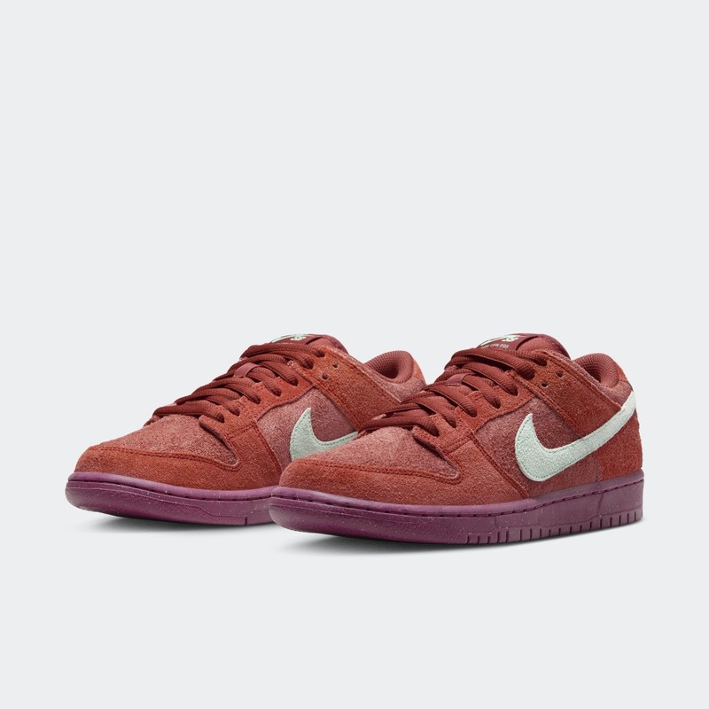 Nike SB Dunk Low "Mystic Red" | DV5429-601