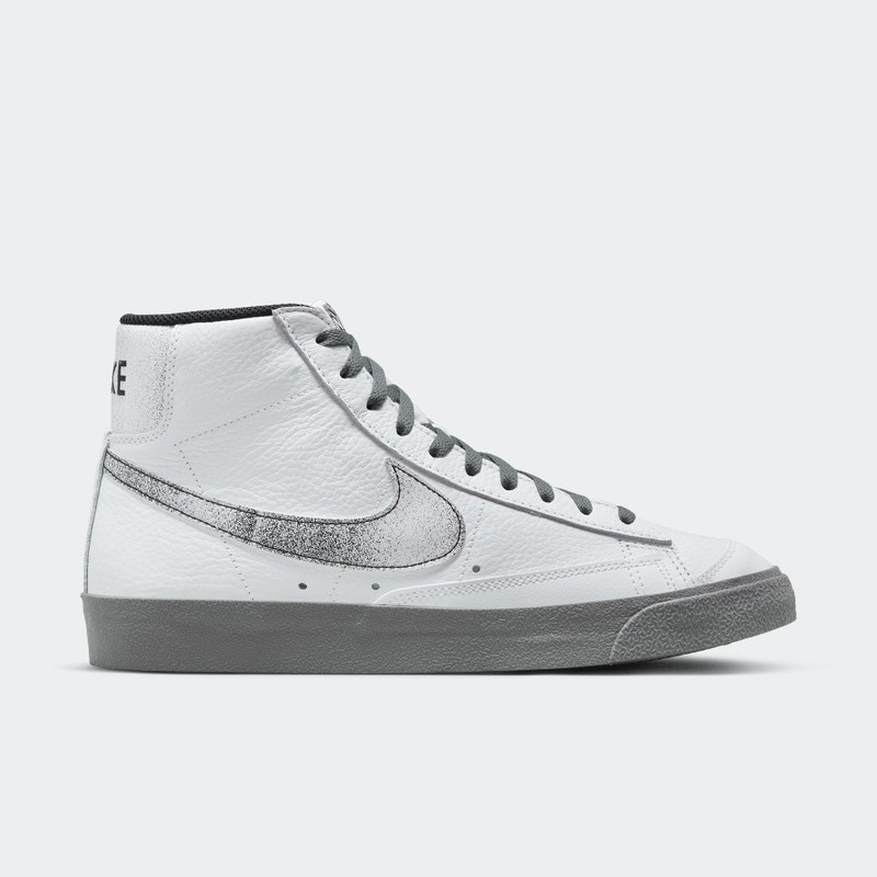 Nike Blazer Mid '77 Classics | DV7194-100