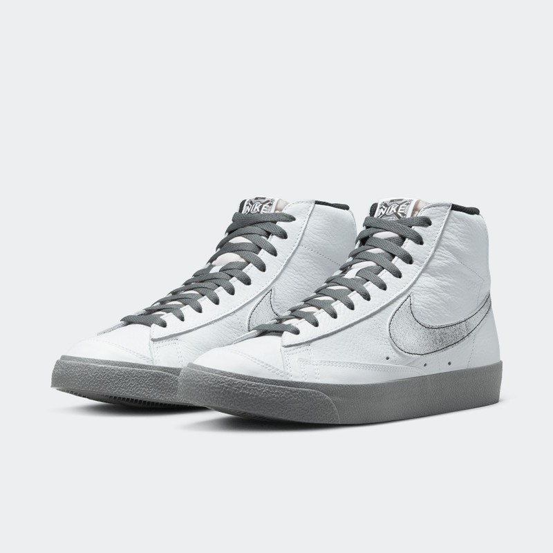 Nike Blazer Mid '77 Classics | DV7194-100