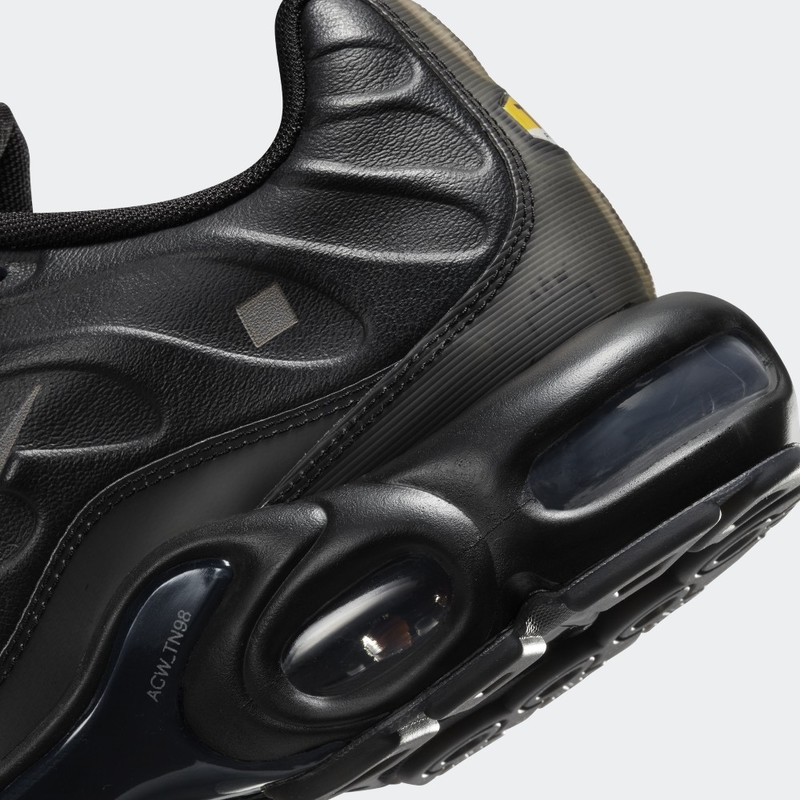 A-COLD-WALL x Nike Air Max Plus "Onyx" | FD7855-001