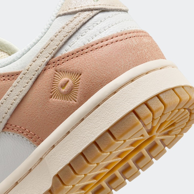Nike Dunk Low "Australia" | FN7645-133