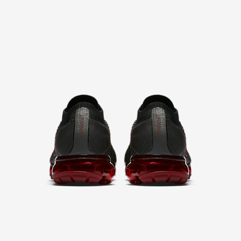 vapormax black team red