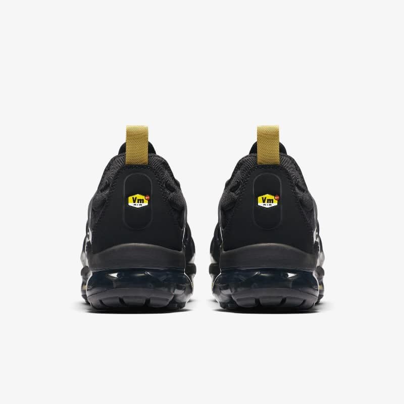 Nike Air Vapormax Plus Black/Gold | BQ5068-001
