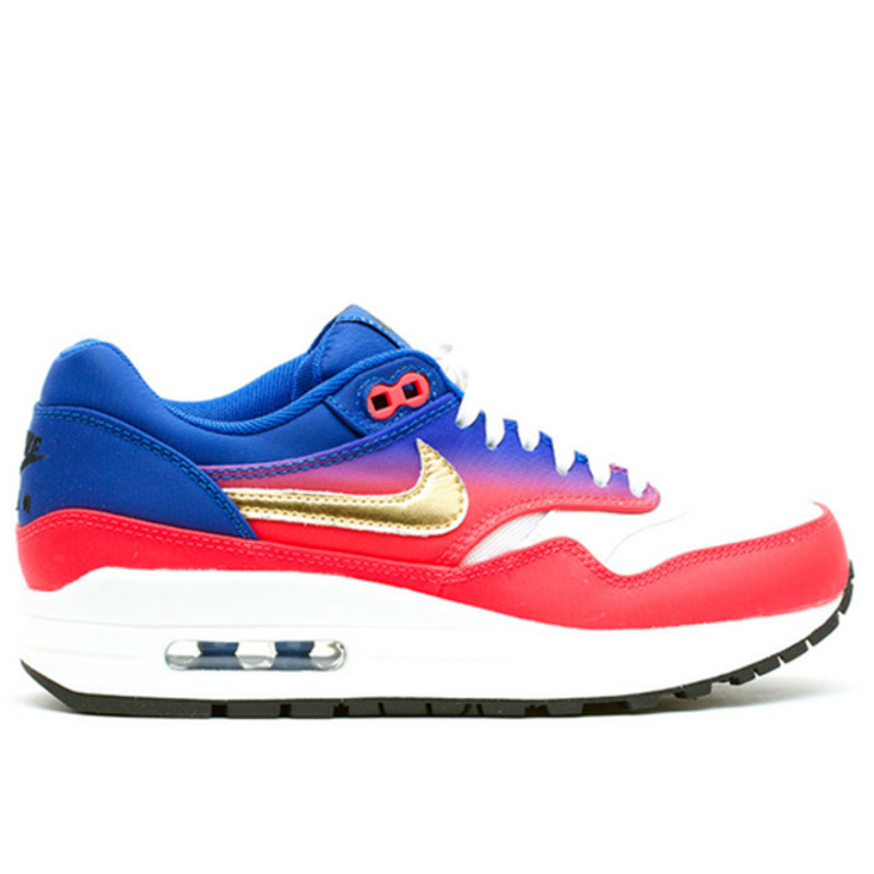 Nike air max 1 hotsell windbreaker pack