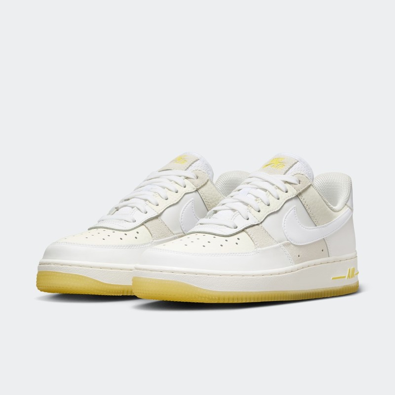Nike Air Force 1 Low "Radioactive" | FQ0709-100