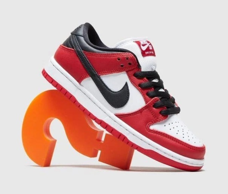 A Nike SB Dunk Low Pro "Chicago" Suddenly Appeared | Grailify