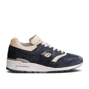 In esclusiva per ASOS New Balance Felpa stile college rossa x 997 Made In USA 'Triborough - Navy' | M997TS5