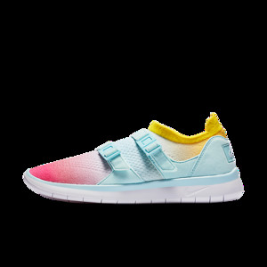 Nike Air Sockracer Flyknit White/Glacier Blue-Racer Pink (W) | 896447-100