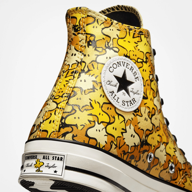 Woodstock ziert vollständig den Peanuts x Converse Chuck 70