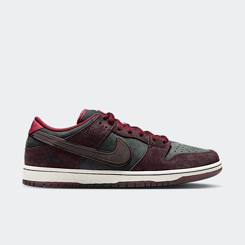 Riot Skateshop x Nike SB Dunk Low | FZ1289-200