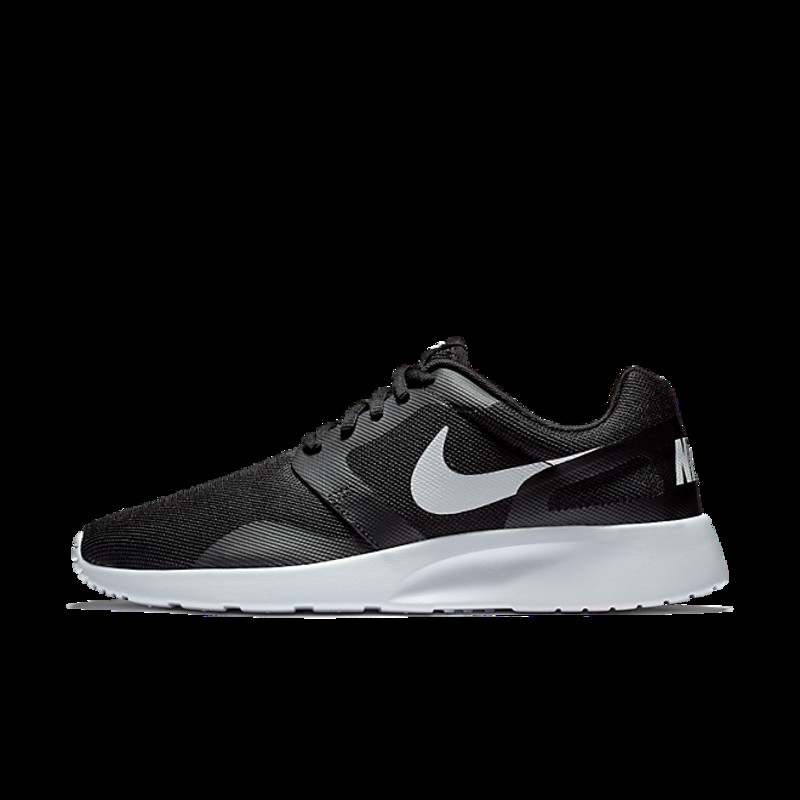 Nike kaishi hotsell black and white