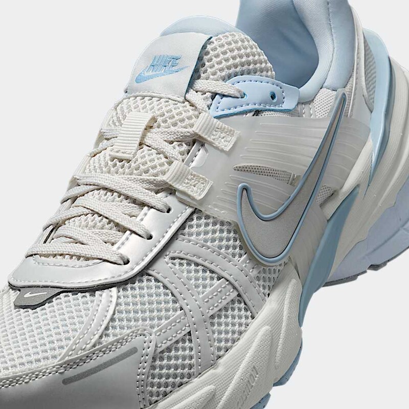 Nike V2K Run "Platinum Tint" | FD0736-009