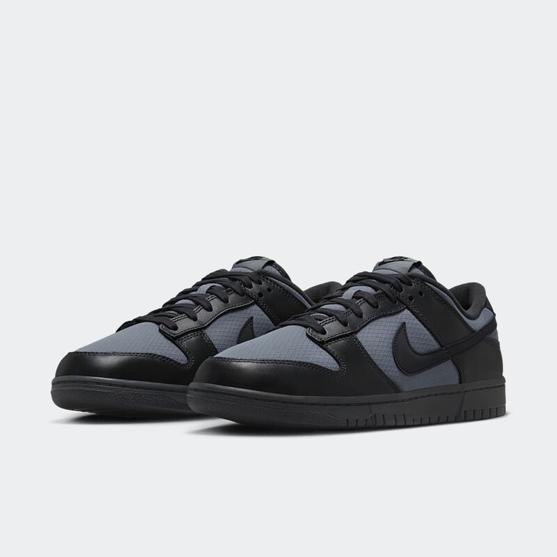 Nike Dunk Low "Off-Noir" | FZ3052-001