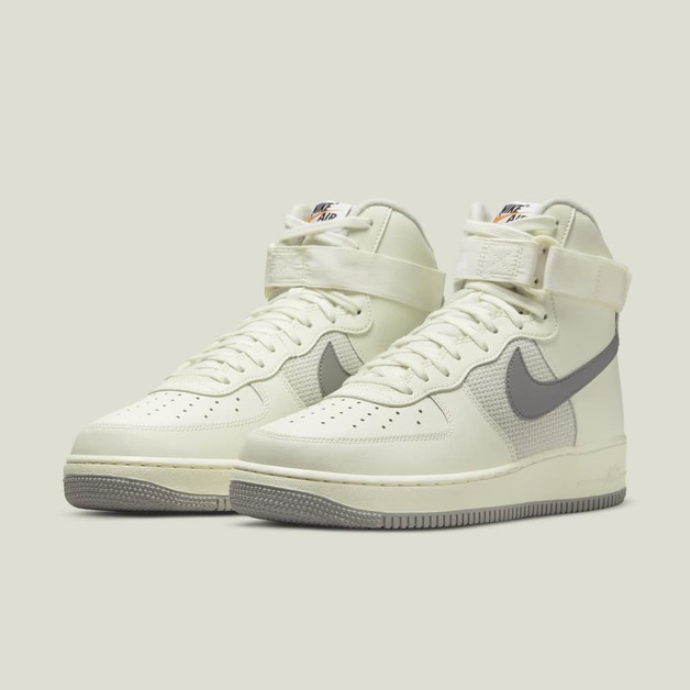 Nike Air Force 1 High im angesagten Vintage-Stil