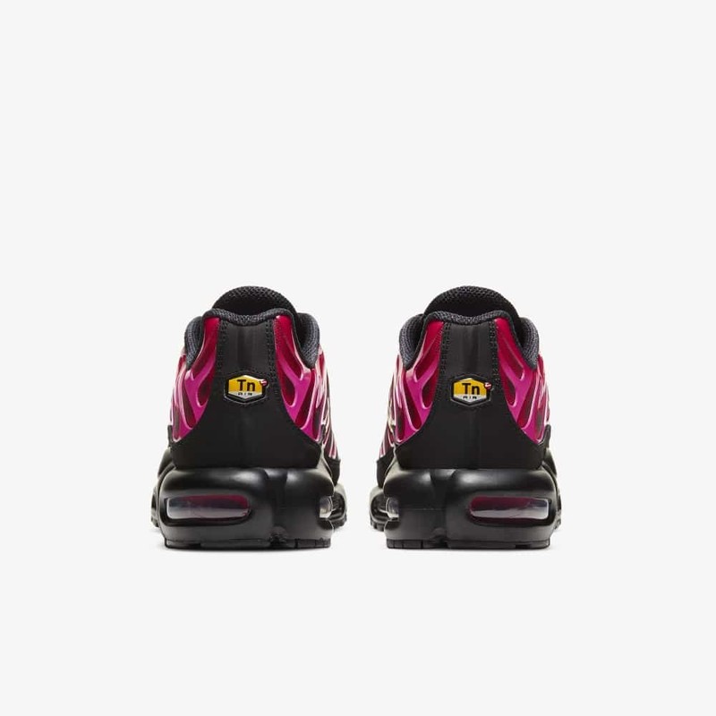 Supreme x Nike Air Max Plus TN Fire Pink & Mean Green Re-Release