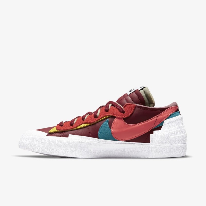 Kaws x Sacai x Nike Blazer Low Team Red | DM7901-600