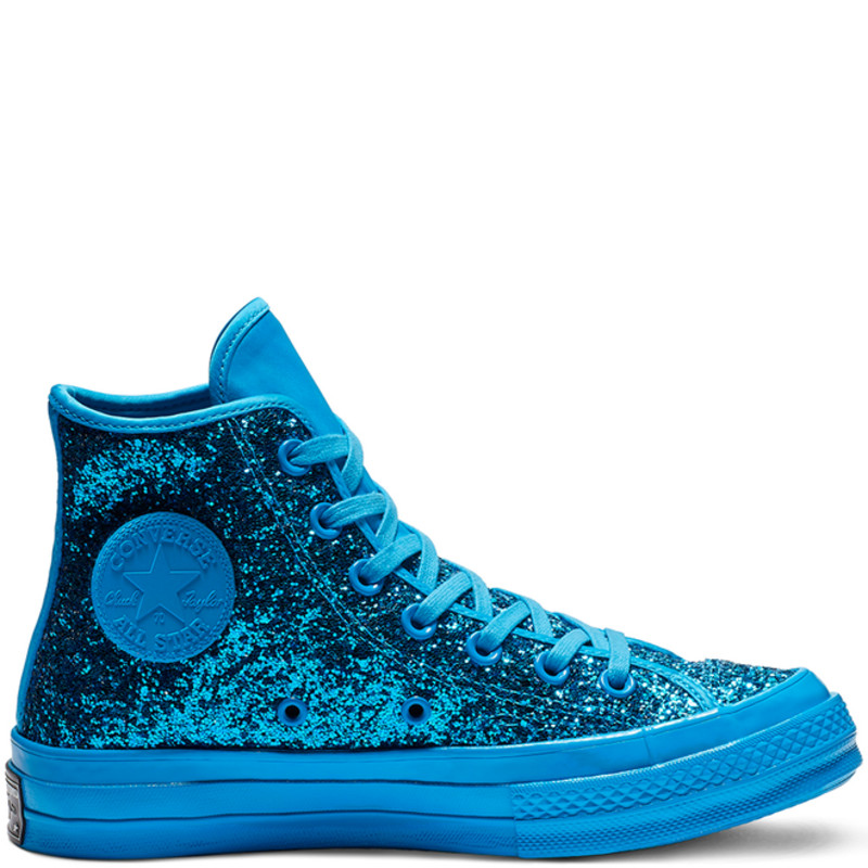 Converse blue sale hero