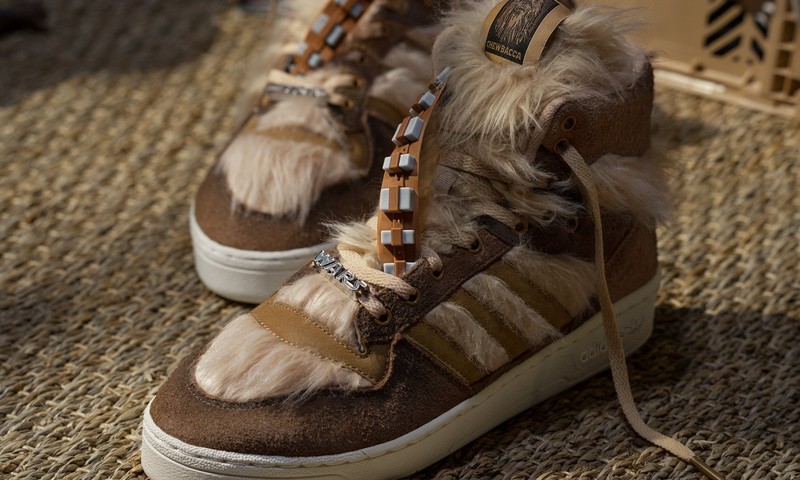 Star Wars x adidas Rivalry Hi Chewbacca | FX9290